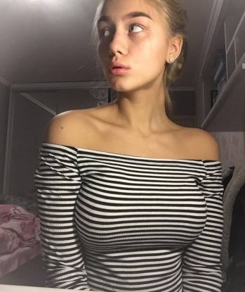 Ухоженная и соблазнительная красотка с огненной страстью приглашает в гости для жарких встреч. Воплотим твои фантазии и погрузимся в мир наслаждения вместе. Конфиденциальность гарантирована! 11293, 25 лет