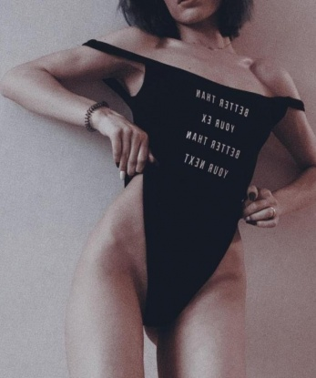 У меня есть все, что ты можешь себе пожелать - привлекательная внешность, ум и многое другое. Мои услуги уникальны и рассчитаны на твое полное удовлетворение. Я готова выполнить все твои сокровенные фантазии и превратить их в незабываемую реальность. Мои цели - твое наслаждение и удовлетворение. Хочешь увидеть мои фото и прочитать отзывы о моей работе? Отправь мне сообщение прямо сейчас! 🌟💋🔥 5416, 22 года